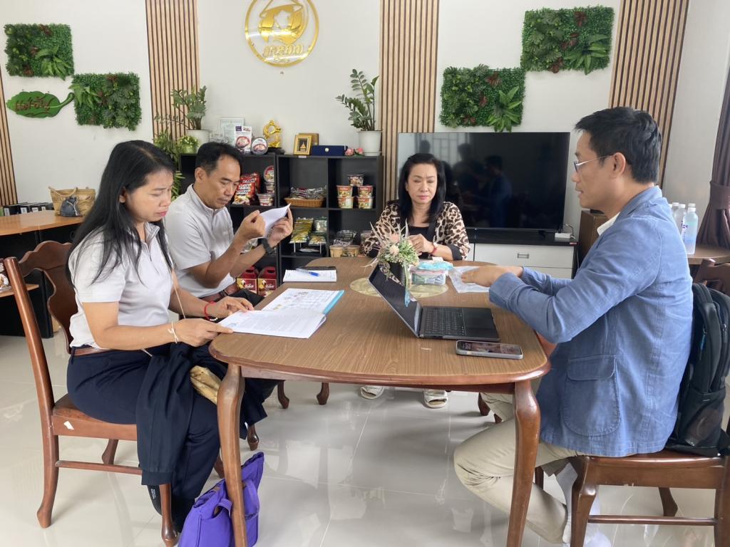 “ผอ.เจษฎา” ลงพื้นที่กำกับติดตามผลการพัฒนาธุรกิจท้องถิ่น เสริมศักยภาพด้วยนวัตกรรมและเทคโนโลยีดิจิทัล