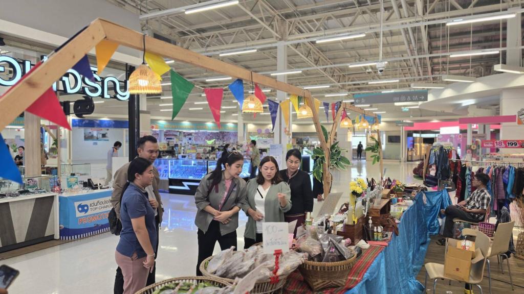 พัฒนา "สมุนไพรเพื่อสุขภาพและความงาม" สู่ตลาดจริง! DIPROM Center 7 ลงพื้นที่ติดตามผลการดำเนินงาน BCG Model ที่ศรีสะเกษ