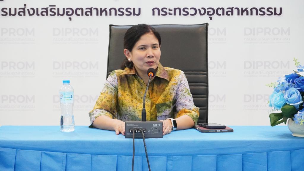 ”ผอ.อริยาพร ” นำทีมดีพร้อมเซนเตอร์ 7 ไหว้ขอพรสิ่งศักดิ์สิทธิ์ พร้อมประชุมติดตามงานปีงบประมาณ 2568