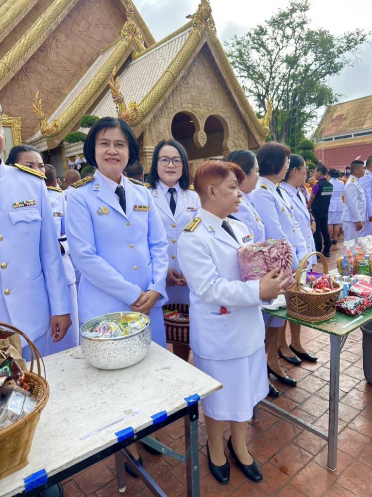 DIPROM Center 7 ร่วมพิธีทำบุญตักบาตรและลงนามถวายพระพรชัยมงคล เนื่องในโอกาสวันเฉลิมพระชนมพรรษา สมเด็จพระนางเจ้าสุทิดา พัชรสุธาพิมลลักษณ พระบรมราชินี