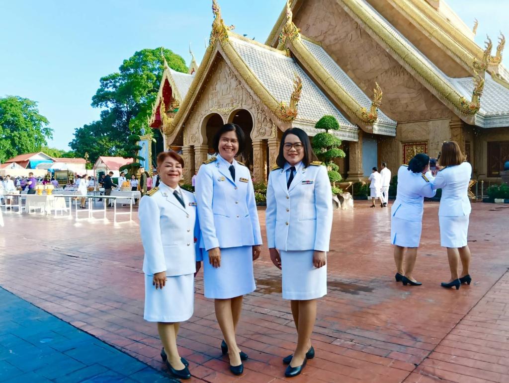 DIPROM Center 7 ร่วมพิธีทำบุญตักบาตรและลงนามถวายพระพรชัยมงคล เนื่องในโอกาสวันเฉลิมพระชนมพรรษา สมเด็จพระนางเจ้าสุทิดา พัชรสุธาพิมลลักษณ พระบรมราชินี