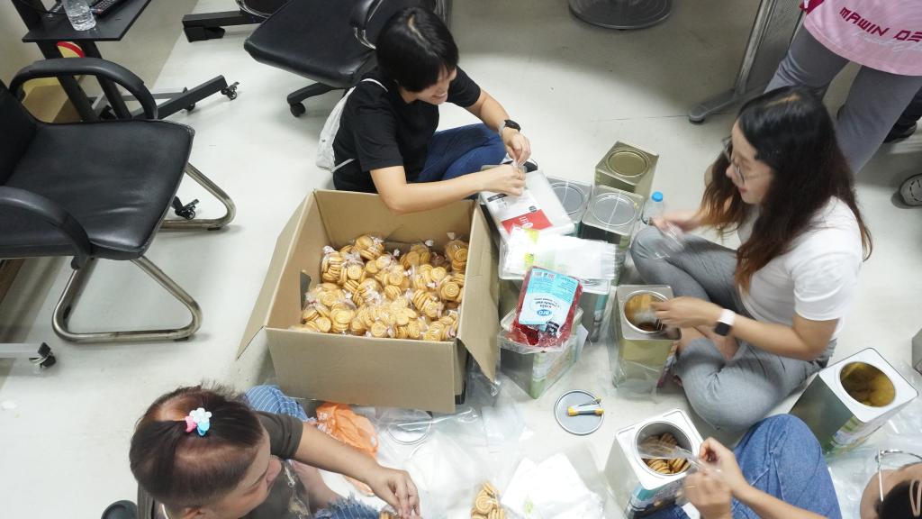 DIPROM CENTER 7 ร่วมบรรจุถุงยังชีพสิ่งของจำเป็น ส่งต่อความช่วยเหลือแก่ผู้ประสบภัยชายแดนไทย-กัมพูชา