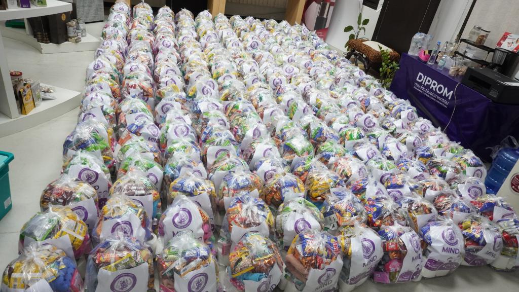 DIPROM CENTER 7 ร่วมบรรจุถุงยังชีพสิ่งของจำเป็น ส่งต่อความช่วยเหลือแก่ผู้ประสบภัยชายแดนไทย-กัมพูชา