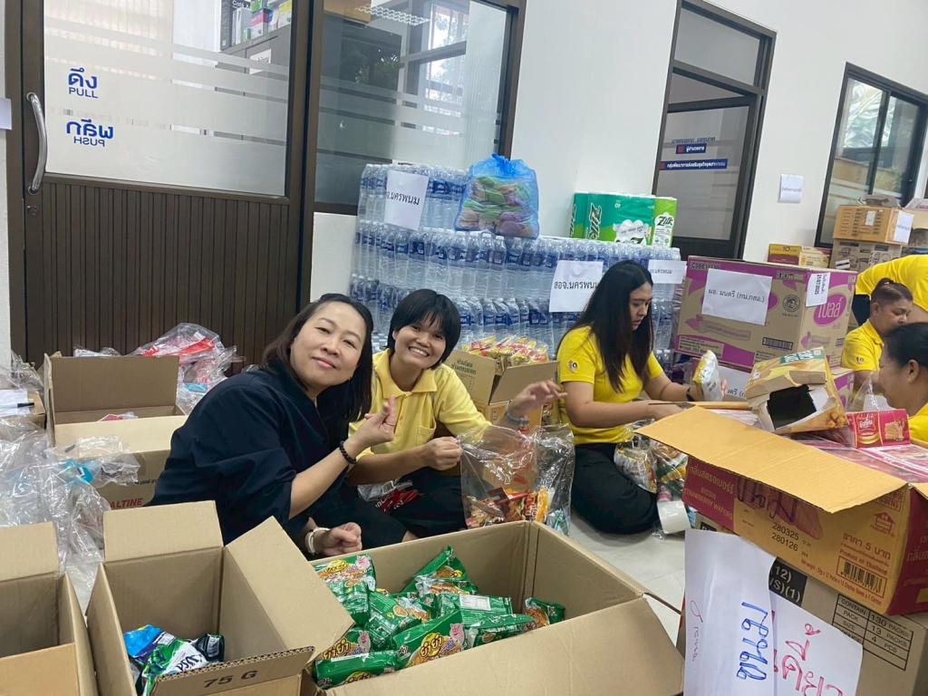 "ศูนย์อุตสาหกรรมรวมใจ" ร่วมส่งมอบถุงยังชีพ ช่วยเหลือผู้ประสบภัยจากเหตุการณ์ชายแดนไทย–กัมพูชา