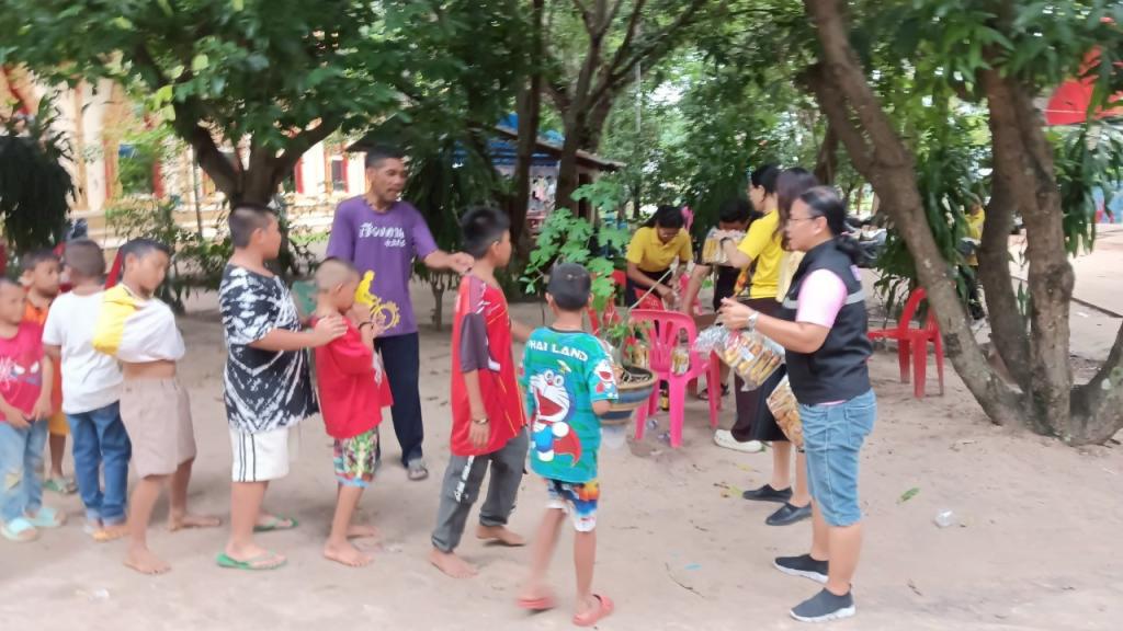 DIPROM Center 7 ร่วมภารกิจ “ศูนย์อุตสาหกรรมรวมใจ” ส่งมอบถุงยังชีพช่วยเหลือผู้ประสบภัยชายแดนไทย-กัมพูชา