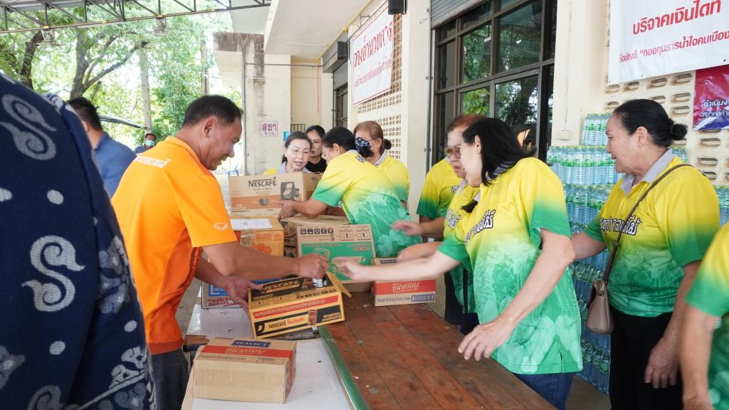 ศูนย์อุตสาหกรรมรวมใจ ช่วยเหลือพี่น้องชาวไทย ผู้ประสบภัยจากเหตุปะทะชายแดนไทย–กัมพูชา