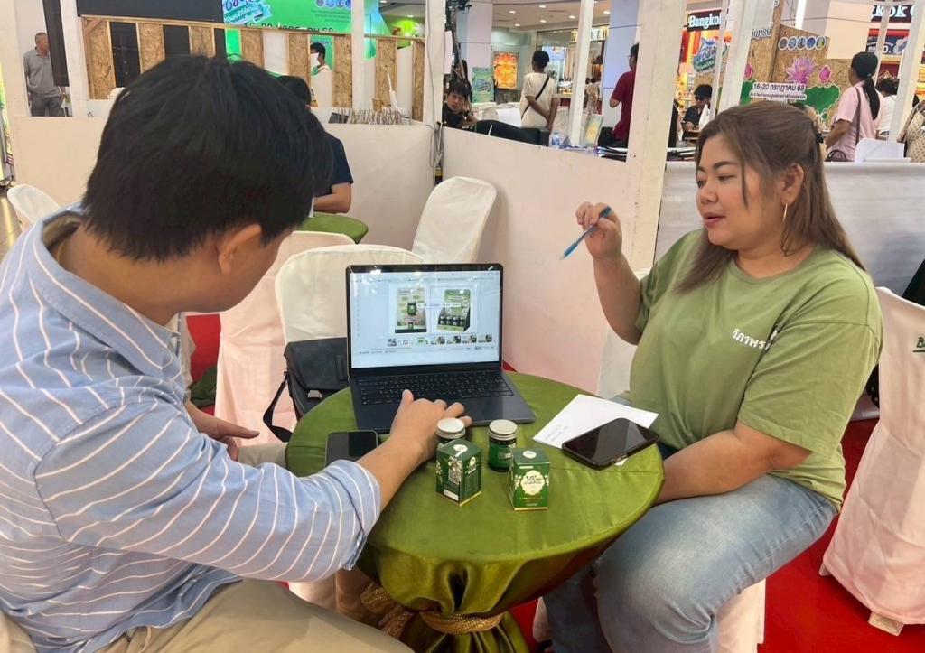 DIPROM Center 7 ลงพื้นที่ยโสธร ติดตามและให้คำปรึกษา พัฒนาผู้ประกอบการด้วยนวัตกรรมดิจิทัล