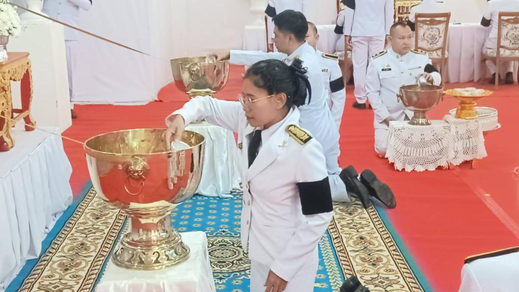 DIPROM Center 7 ร่วมพิธีถวายน้ำสรงพระบรมศพ และลงนามแสดงความอาลัยแด่สมเด็จพระนางเจ้าสิริกิติ์ พระบรมราชินีนาถ พระบรมราชชนนีพันปีหลวง