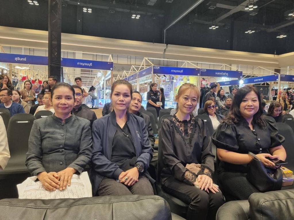 DIPROM Center 7 ร่วมพิธีเปิดโครงการ OTOP สร้างสุขสู่ชุมชน จังหวัดอุบลราชธานี