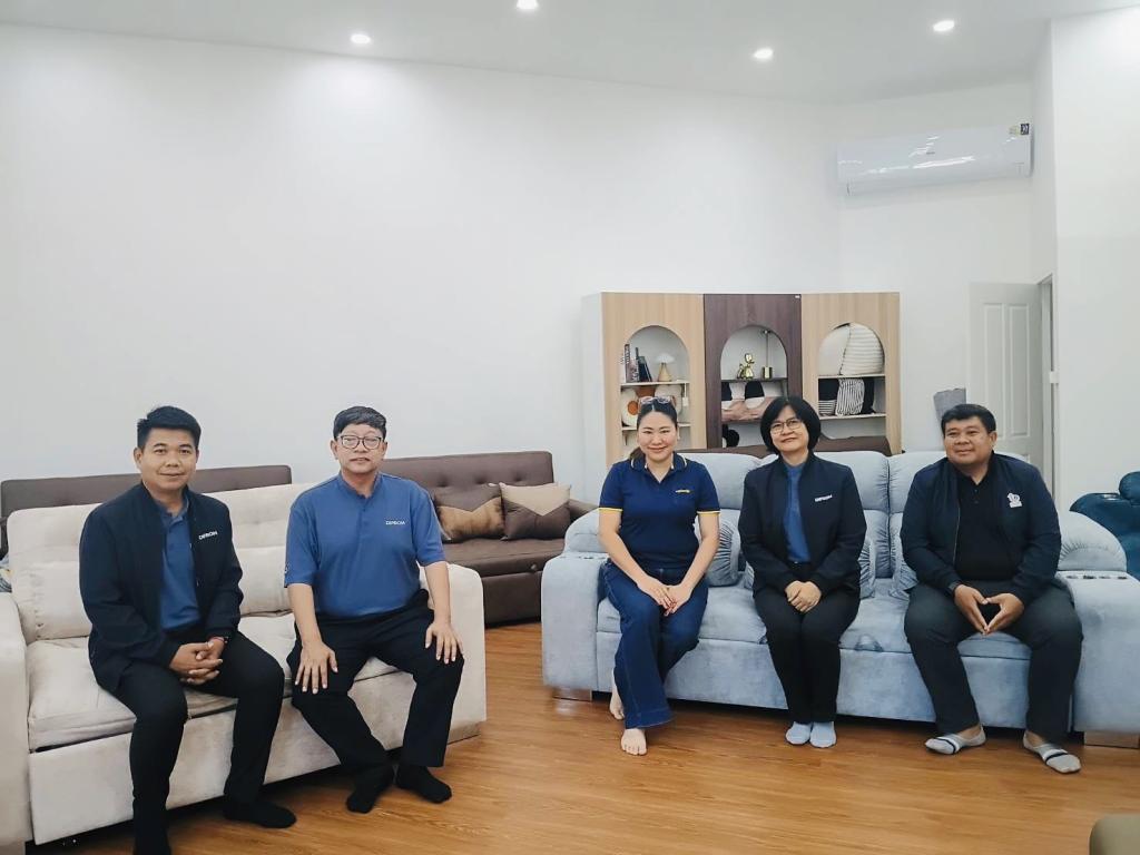 DIPROM Center 7 ลงพื้นที่กำกับติดตามการดำเนินกิจกรรมเสริมแกร่งธุรกิจเฟอร์นิเจอร์ด้วยการตลาดออนไลน์