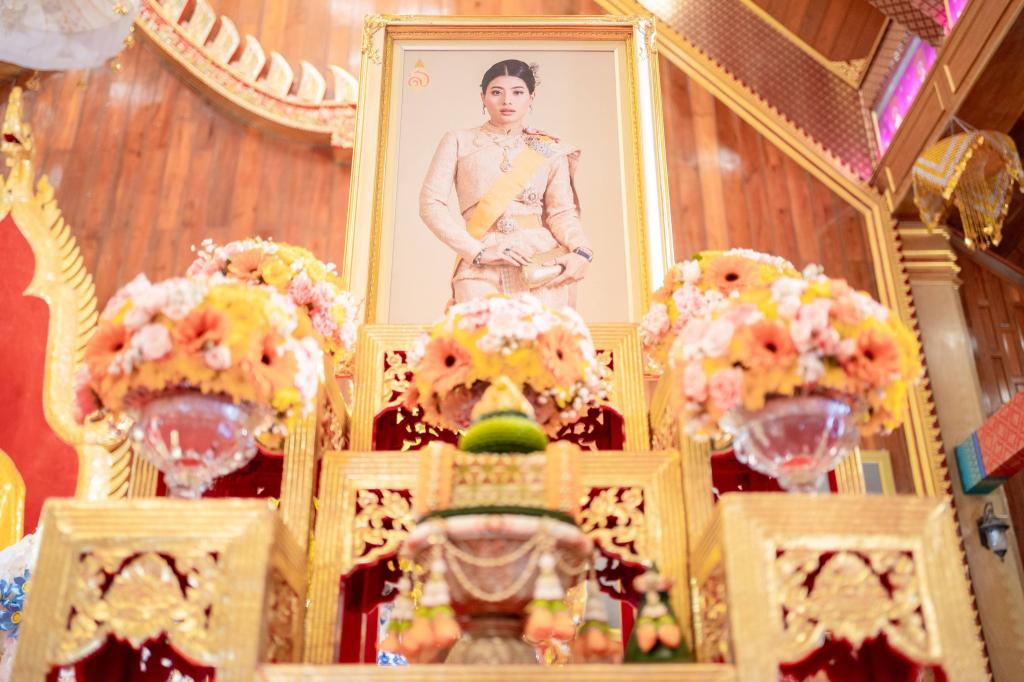DIPROM CENTER 7 ร่วมพิธีทำบุญตักบาตรและลงนามถวายพระพร เนื่องในวันคล้ายวันประสูติ สมเด็จพระเจ้าลูกเธอ เจ้าฟ้าสิริวัณณวรี นารีรัตนราชกัญญา