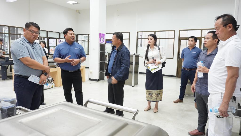 DIPROM Center 7 ให้การต้อนรับคณะศึกษาดูงานจาก สปป.ลาว และสำนักงานพาณิชย์จังหวัดอุบลราชธานี
