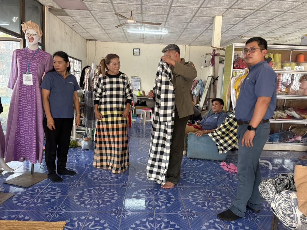 DIPROM Center 7 ลงพื้นที่ติดตามการดำเนินงานกิจกรรมต่อยอดธุรกิจ พัฒนาผลิตภัณฑ์ชุมชนยุคใหม่ เสริมศักยภาพวิสาหกิจชุมชนในพื้นที่อีสานใต้