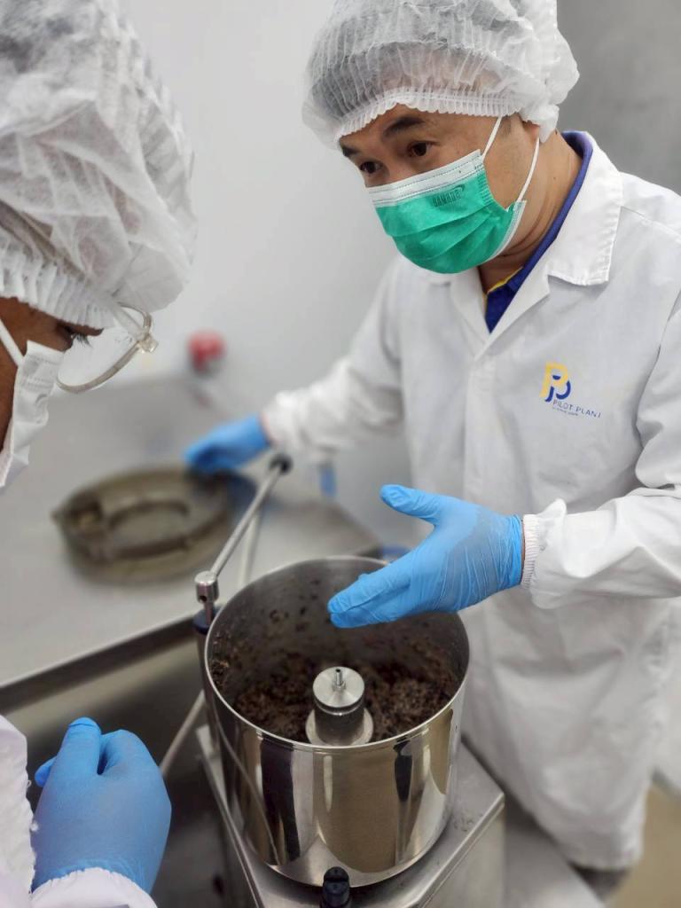 DIPROM Center 7 ลงพื้นที่ติดตามการดำเนินกิจกรรมการพัฒนาผลิตภัณฑ์อาหารแห่งอนาคต และกิจกรรมการให้คำปรึกษาแนะนำเชิงลึก เพื่อเพิ่มประสิทธิภาพในการดำเนินธุรกิจ