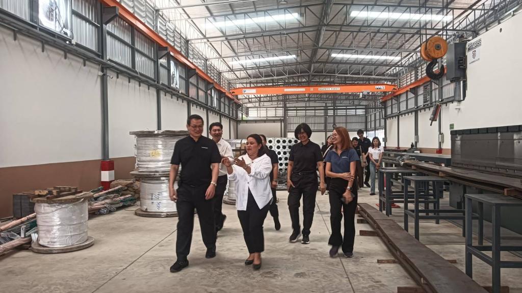 DIPROM Center 7 ให้การต้อนรับคณะติดตามการดำเนิน งาน DIPROM BSC และศูนย์ข้อมูลข่าวสารของศูนย์ส่งเสริมอุตสาหกรรมภาคที่ 7 พร้อมเยี่ยมชมสถานประกอบการ จังหวัดอุบลราชธานี