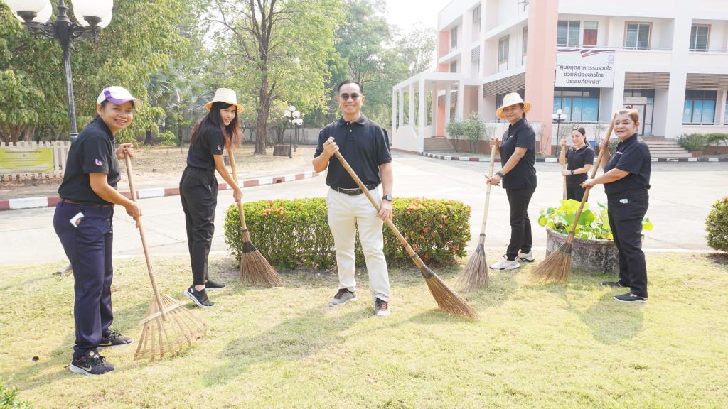 ผอ.วีระ นันทเศรษฐ์ นำทีมเจ้าหน้าที่ร่วมกิจกรรม 5 ส. เสริมสร้างองค์กรน่าอยู่ เพิ่มประสิทธิภาพการทำงาน