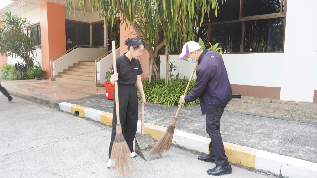 ผอ.วีระ นันทเศรษฐ์ นำทีมเจ้าหน้าที่ร่วมกิจกรรม 5 ส. เสริมสร้างองค์กรน่าอยู่ เพิ่มประสิทธิภาพการทำงาน