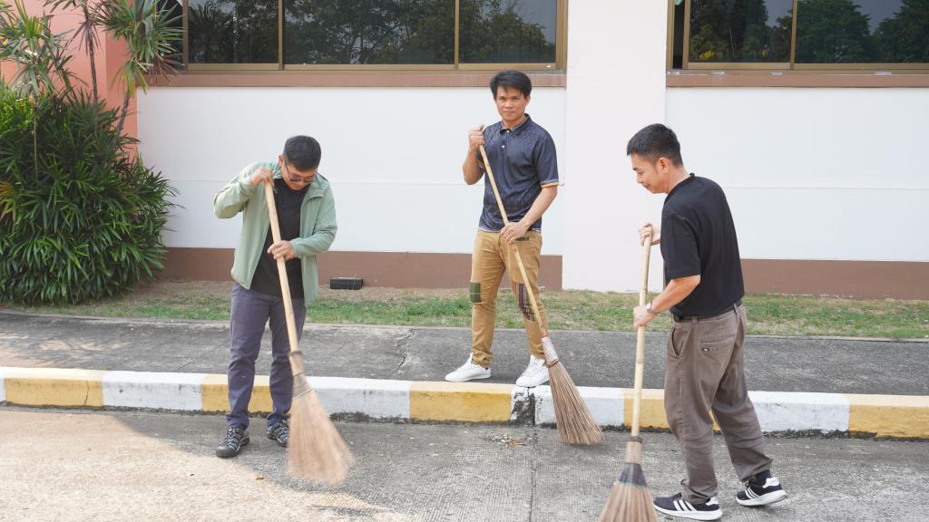 ผอ.วีระ นันทเศรษฐ์ นำทีมเจ้าหน้าที่ร่วมกิจกรรม 5 ส. เสริมสร้างองค์กรน่าอยู่ เพิ่มประสิทธิภาพการทำงาน