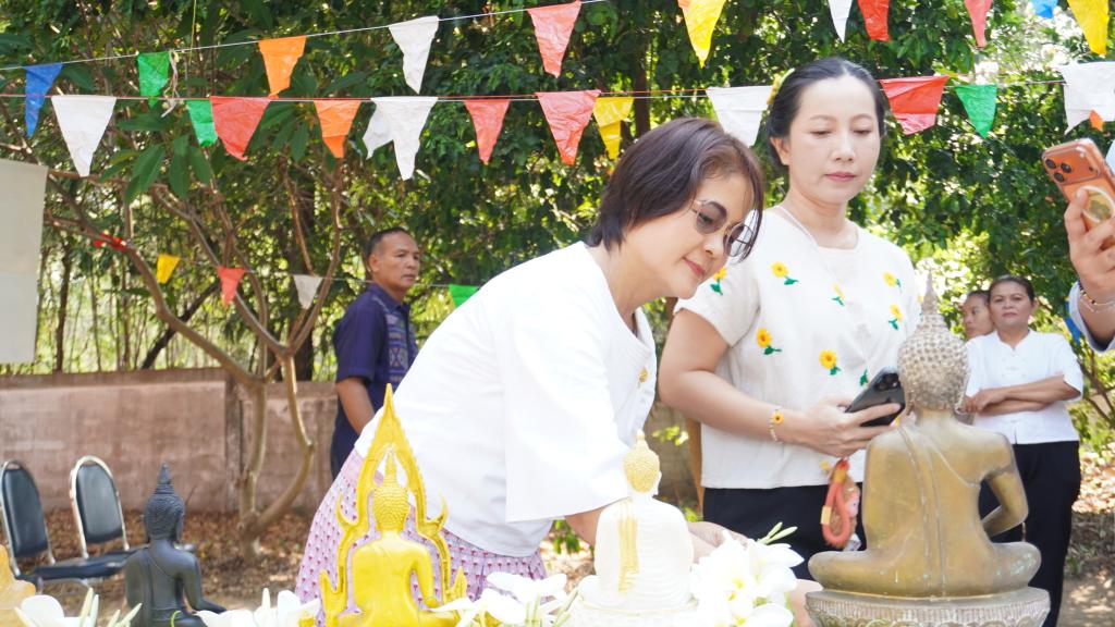 ดีพร้อมเซนเตอร์ 7 สืบสานประเพณีไทย เสริมสิริมงคลต้อนรับปีใหม่ไทย ณ จังหวัดอุบลราชธานี