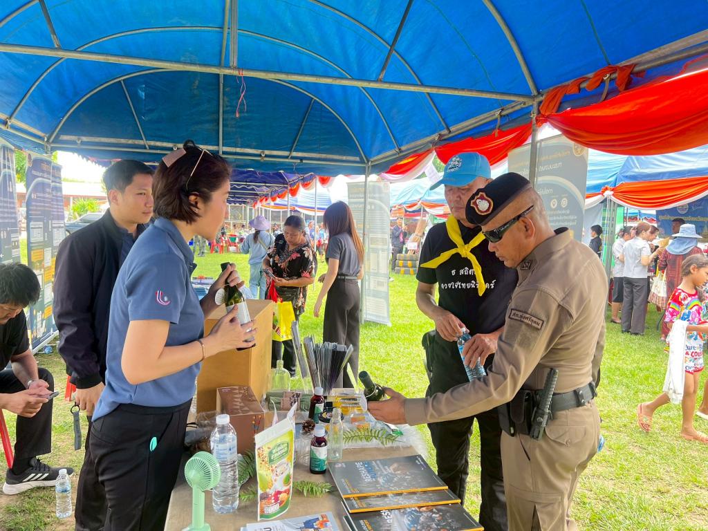 DIPROM Center 7 เข้าร่วมพิธีเปิดกิจกรรมและออกบูธประชาสัมพันธ์ ภายใต้โครงการหน่วยแพทย์อาสาสมเด็จพระศรีนครินทราบรมราชชนนี (พอ.สว.) บูรณาการร่วมกับกิจกรรมสำรวจปัญหาและความต้องการเชิงพื้นที่ เพื่อขับเคลื่อนแผนพัฒนาจังหวัดอุบลราชธานี ประจำปีงบประมาณ พ.ศ. 2569