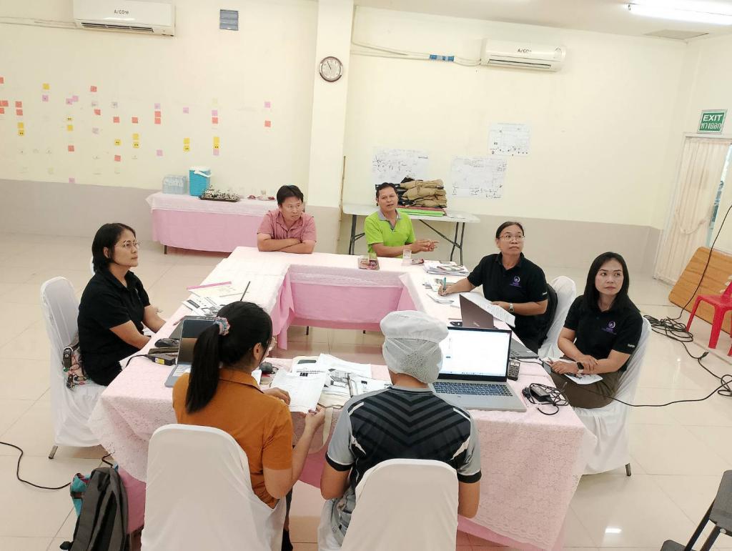 DIPROM Center 7 ให้คำปรึกษาและตรวจประเมินเอกสาร เตรียมความพร้อมสถานประกอบการสู่มาตรฐานองค์กรแห่งความสุข (มอส.) ณ โรงงานผลิตเส้นก๋วยเตี๋ยวชุนกี่ จังหวัดศรีสะเกษ
