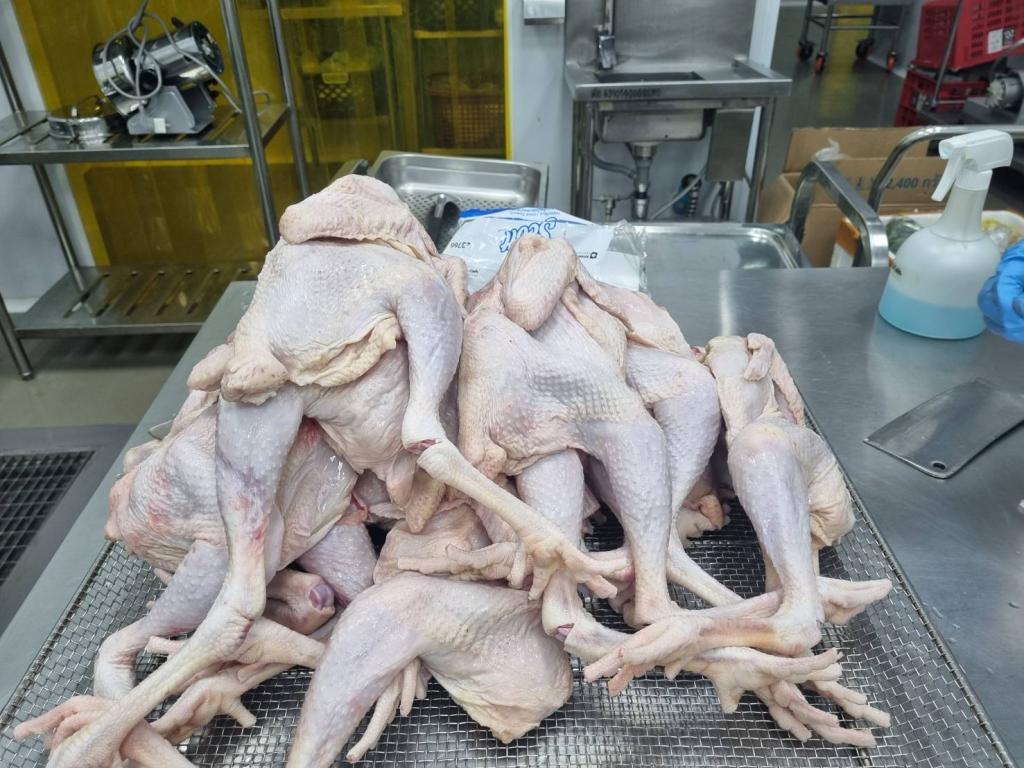DIPROM Center 7 ติดตามผล FoodLink Next ดัน “ไก่ย่างไม้มะดัน” สู่ผลิตภัณฑ์แช่แข็งพร้อมส่งขายทั่วประเทศ