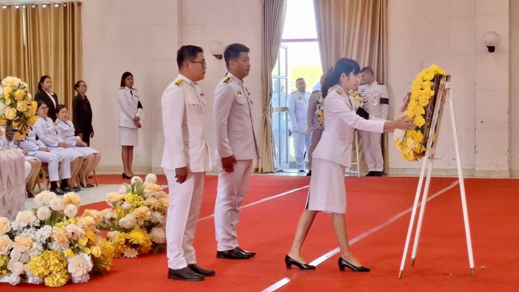 DIPROM Center 7 ร่วมพิธีวางพวงมาลาถวายราชสักการะ เนื่องในวันคล้ายวันสวรรคต พระบาทสมเด็จพระจอมเกล้าเจ้าอยู่หัว