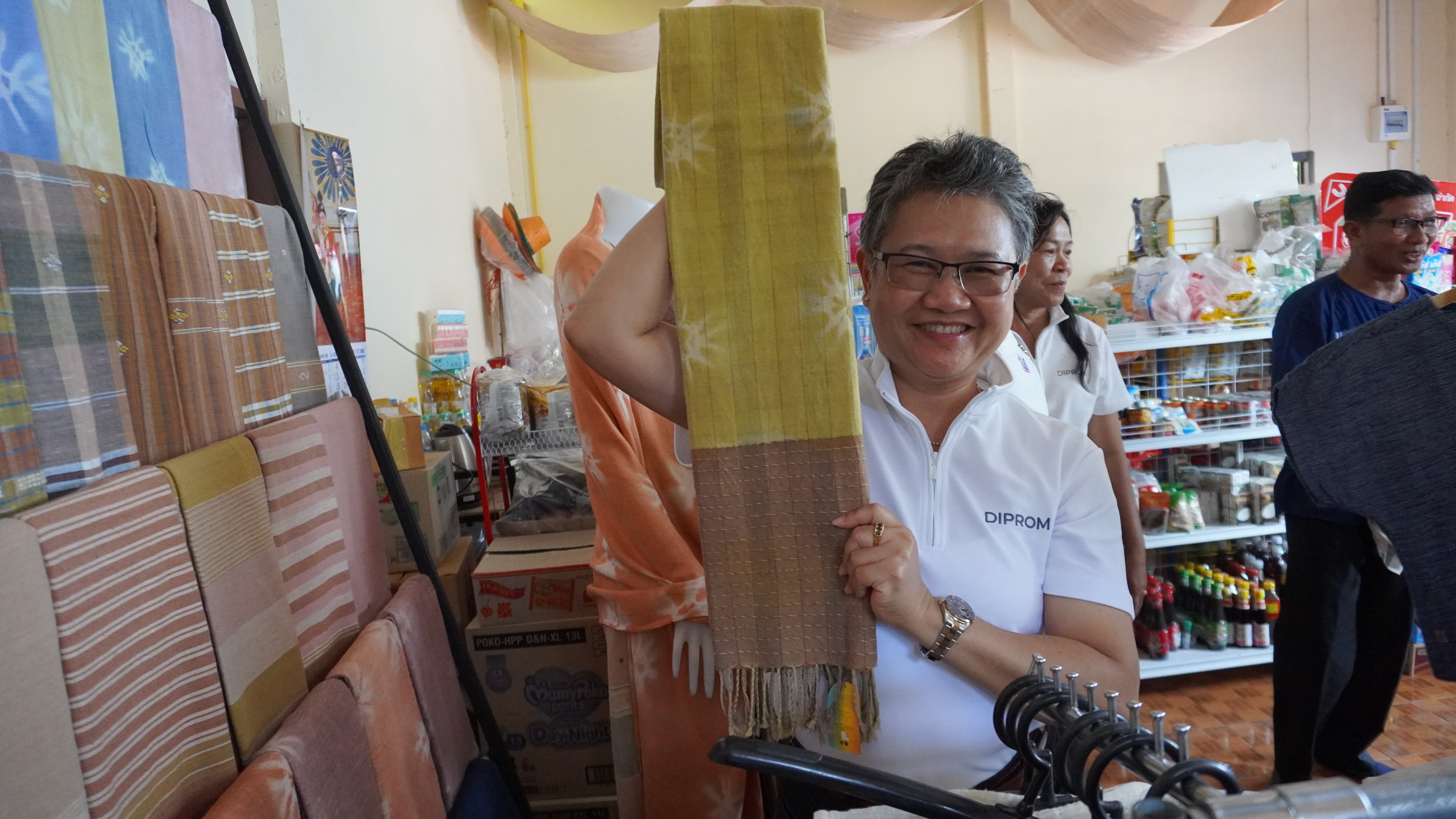 คณะผู้บริหารดีพร้อม ลงพื้นที่เยี่ยมชมหมู่บ้านซะซอม (แสงแรกแห่งสยาม) อำเภอโขงเจียม จังหวัดอุบลราชธานี